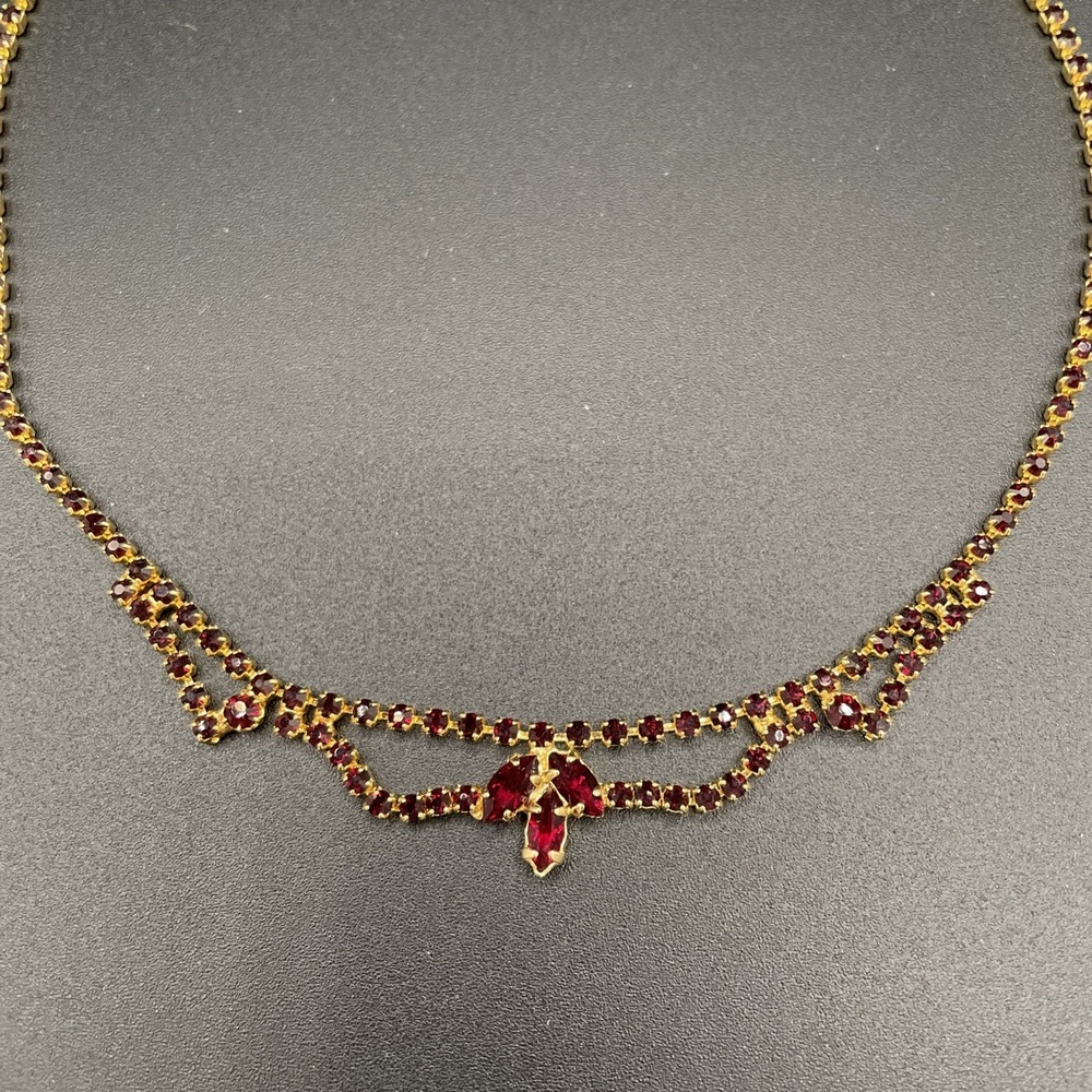 Vintage Rhinestone Necklace Gold Tone Red Stones MCM Choker Collar 17" Box Clasp